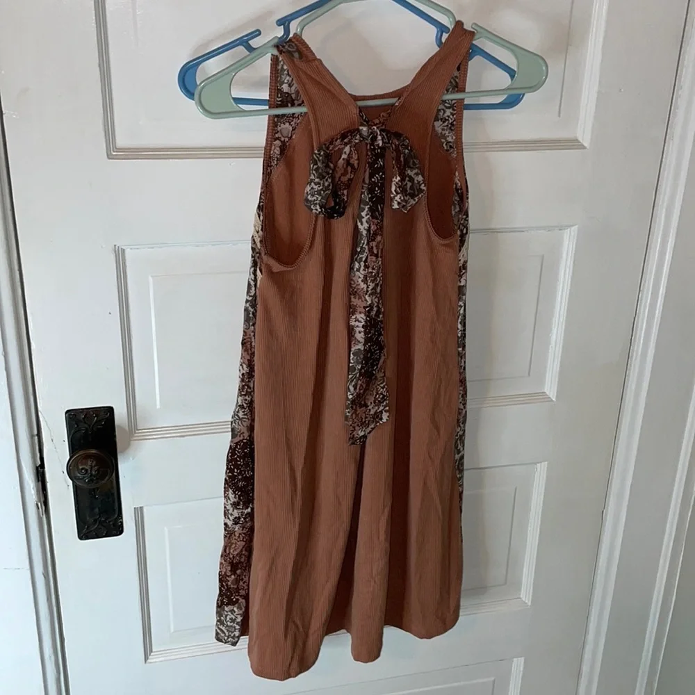 Mini dress with bow in the back - Picture 3 of 4